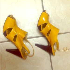 Mustard yellow sandals/heels